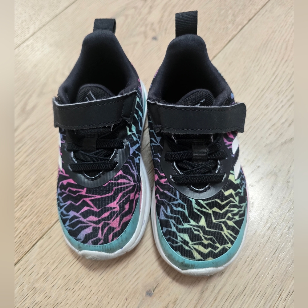 GUC Adidas Toddler Sneaker 7c